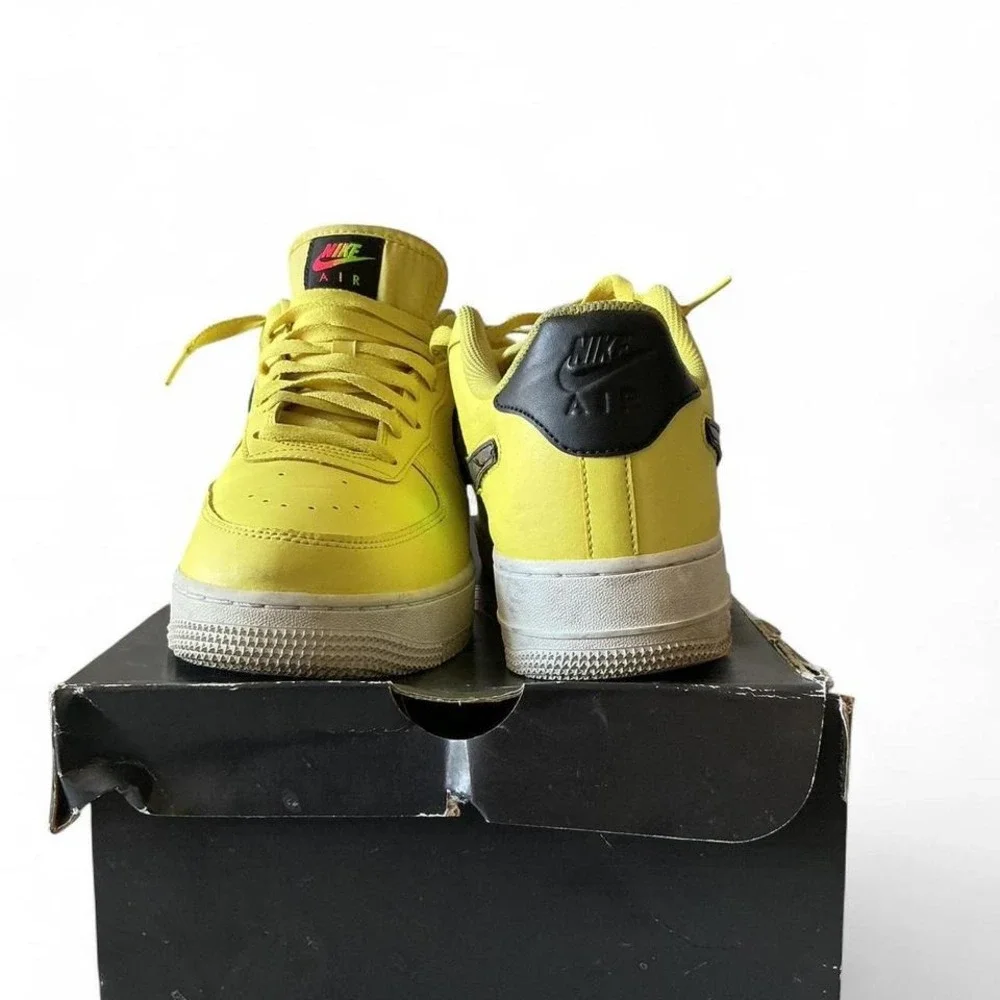 Yellow Nike Air Force 1 trainers rare pair MEN‎ SIZE 9
